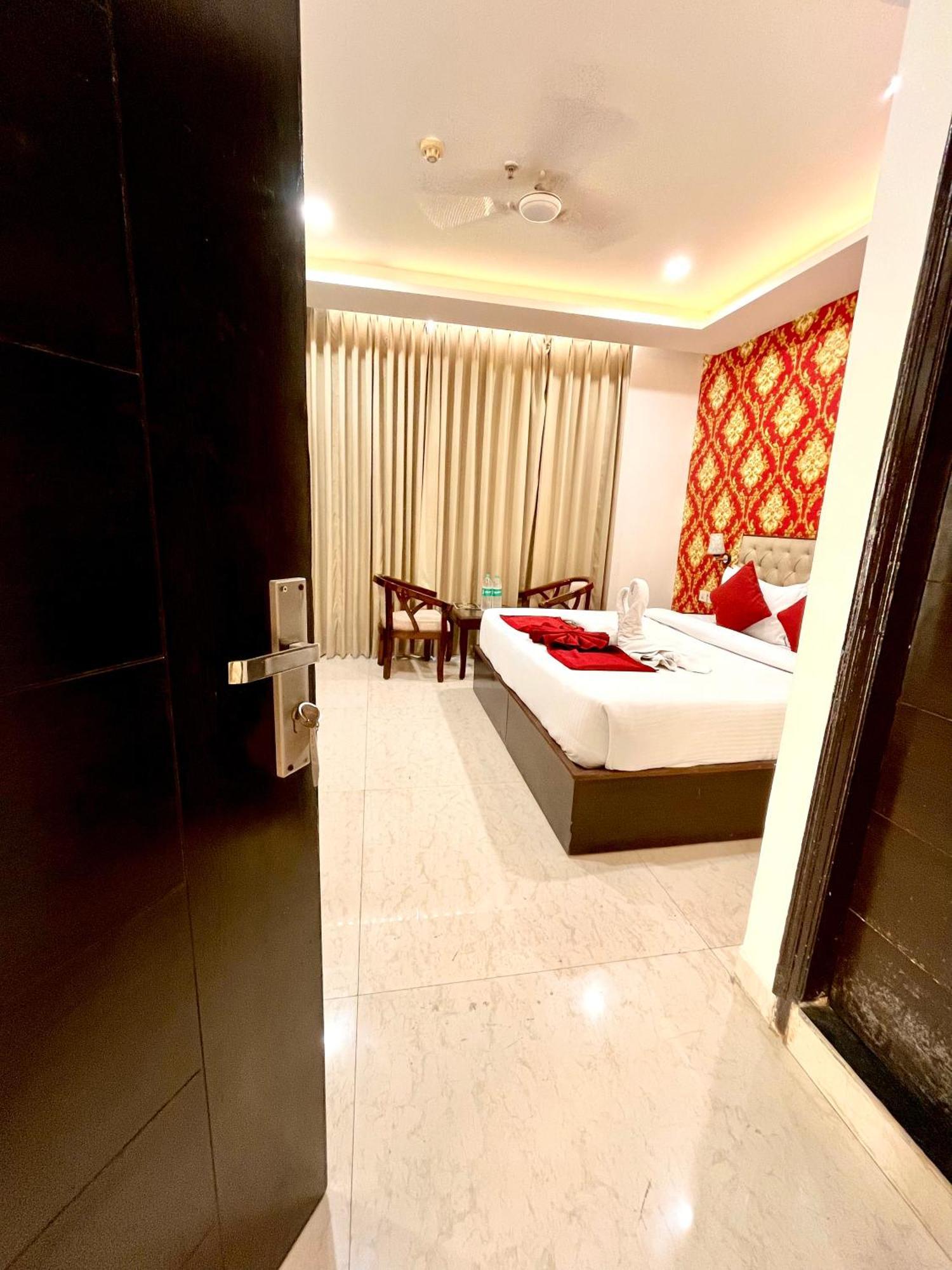 Hotel Northview Park By Lycoris !! Top Rated & Most Awarded Property In Tricity Zirakpur Exterior photo