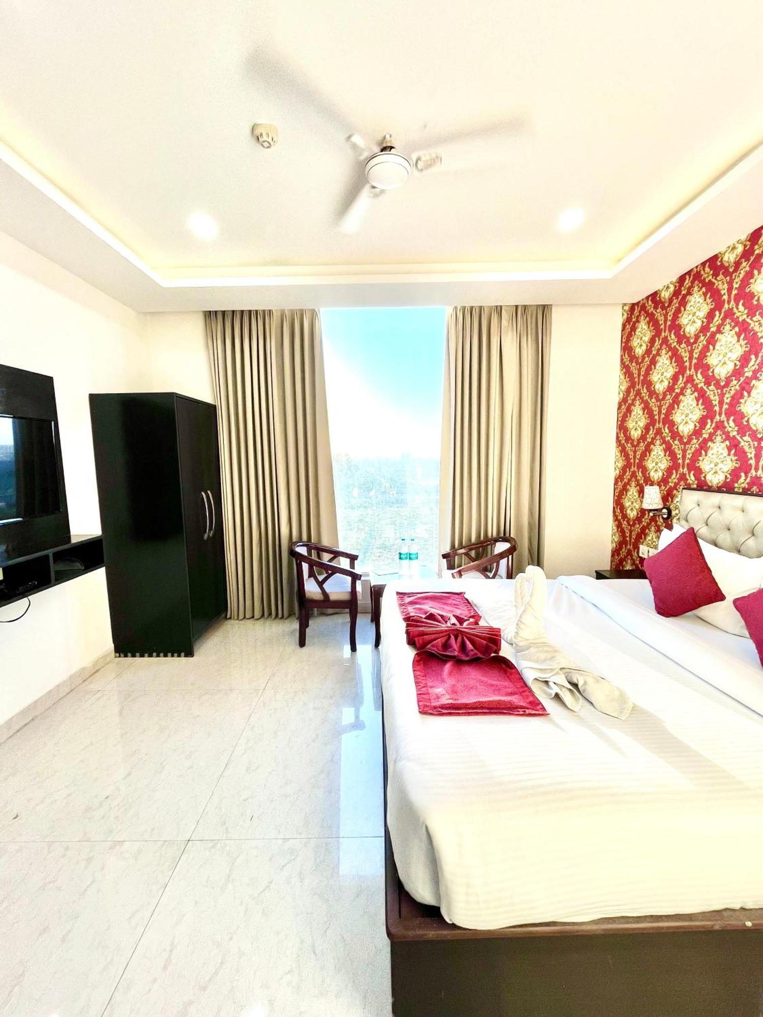 Hotel Northview Park By Lycoris !! Top Rated & Most Awarded Property In Tricity Zirakpur Exterior photo